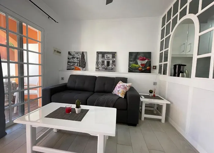 Gustamar 12 * קלטה דה פוסטה